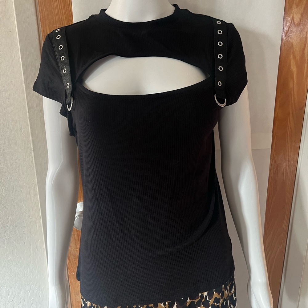 Killstar Black Top with Cut Out at Bust and Grommet Straps Punk Goth XL - Picture 4 of 8